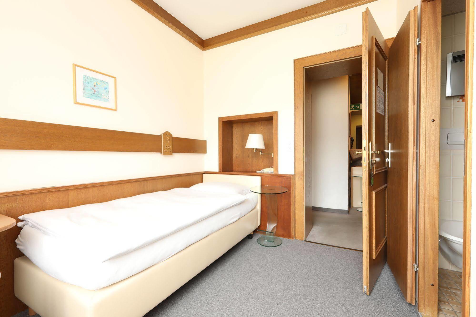 Concordia Hotel 3*